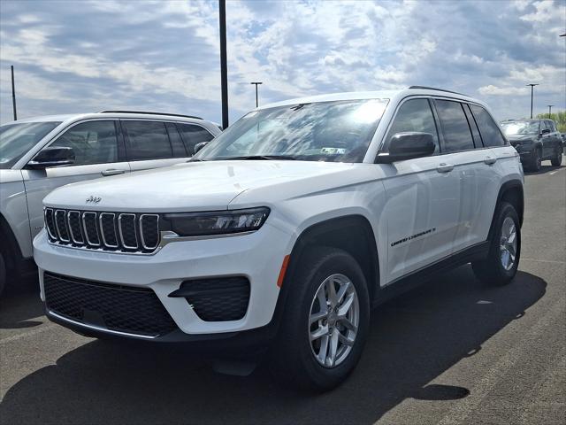 2025 Jeep Grand Cherokee GRAND CHEROKEE LAREDO X 4X4