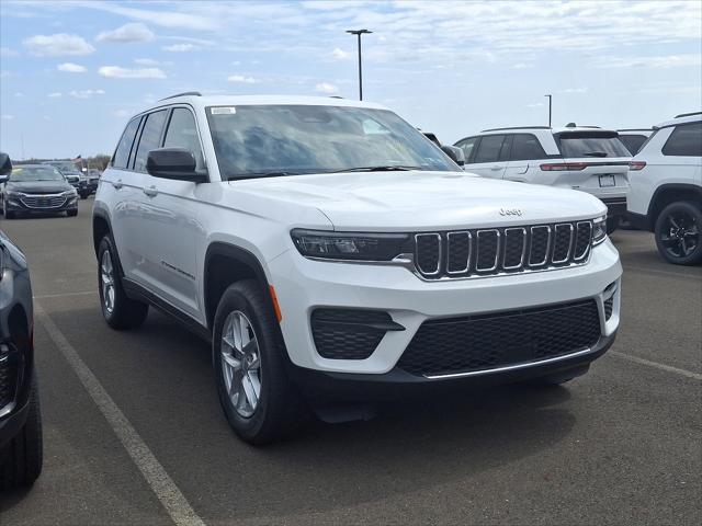 2025 Jeep Grand Cherokee GRAND CHEROKEE LAREDO X 4X4