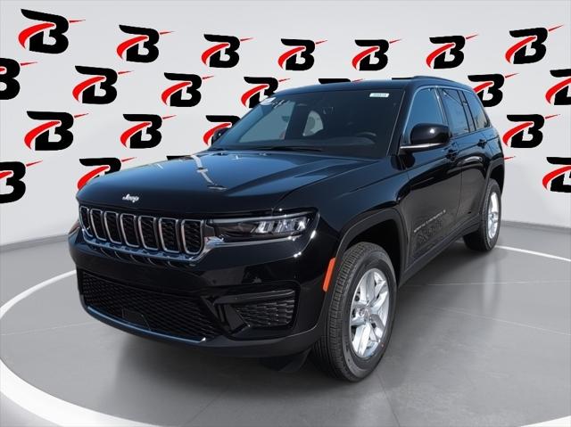 2025 Jeep Grand Cherokee GRAND CHEROKEE LAREDO X 4X4