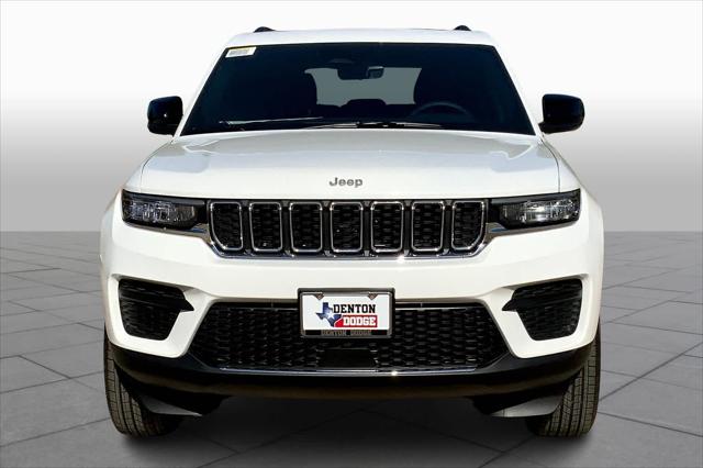 2025 Jeep Grand Cherokee GRAND CHEROKEE LAREDO X 4X4