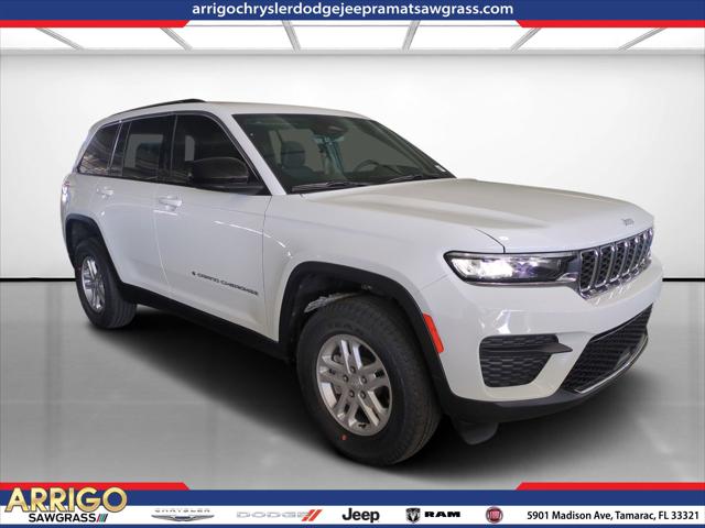 2025 Jeep Grand Cherokee GRAND CHEROKEE LAREDO 4X4
