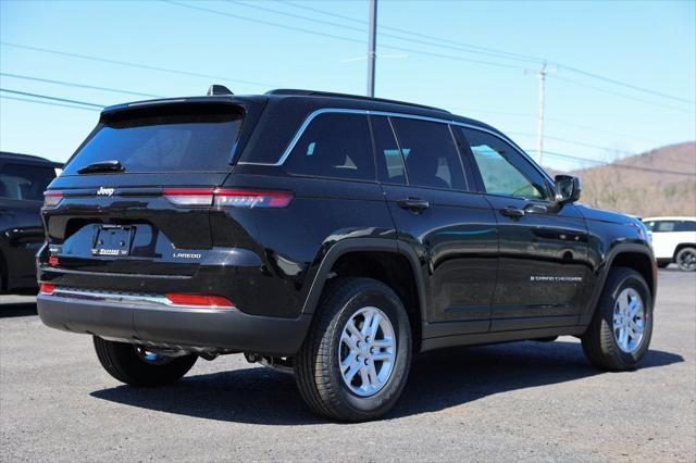 2025 Jeep Grand Cherokee GRAND CHEROKEE LAREDO 4X4