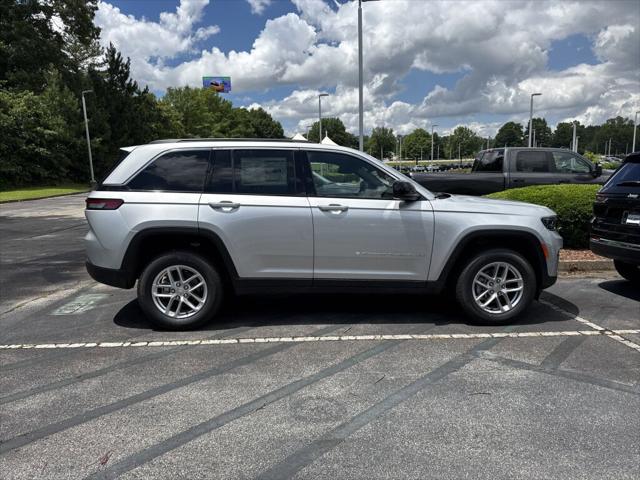 2025 Jeep Grand Cherokee GRAND CHEROKEE LAREDO X 4X2