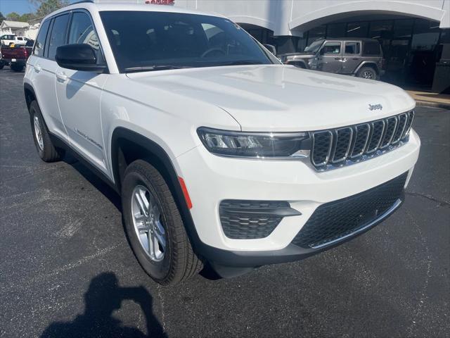 2025 Jeep Grand Cherokee GRAND CHEROKEE LAREDO 4X4