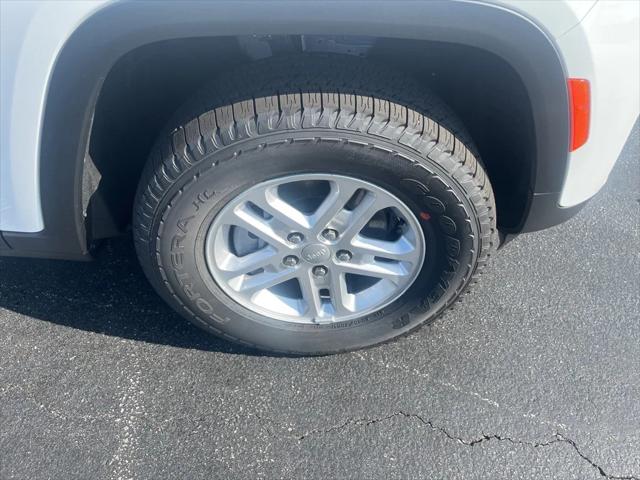 2025 Jeep Grand Cherokee GRAND CHEROKEE LAREDO 4X4