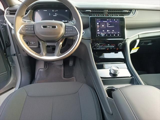 2025 Jeep Grand Cherokee GRAND CHEROKEE LAREDO X 4X2