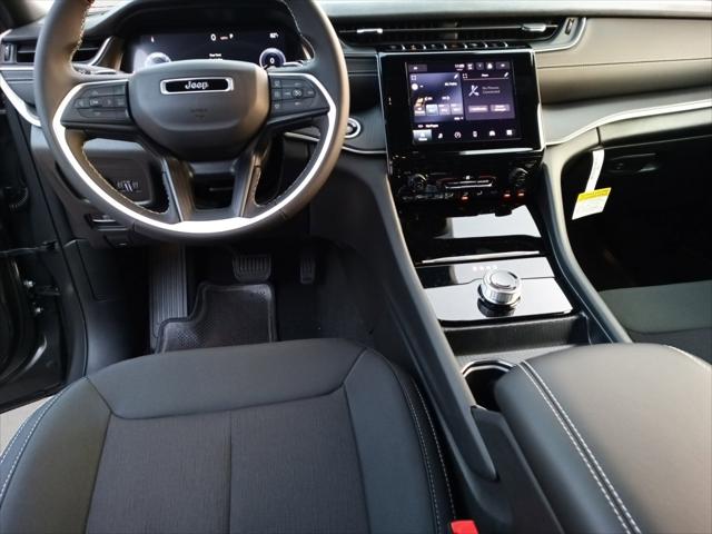 2025 Jeep Grand Cherokee GRAND CHEROKEE LAREDO X 4X2