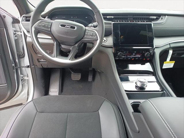 2025 Jeep Grand Cherokee GRAND CHEROKEE ALTITUDE 4X4