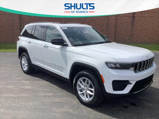 2025 Jeep Grand Cherokee GRAND CHEROKEE LAREDO X 4X4