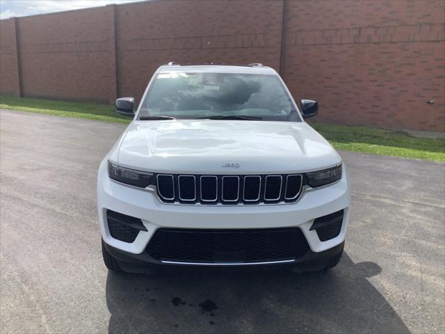 2025 Jeep Grand Cherokee GRAND CHEROKEE LAREDO X 4X4