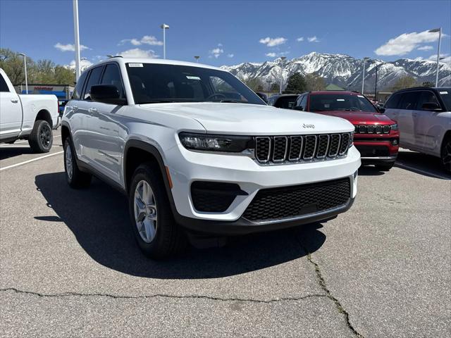 2025 Jeep Grand Cherokee GRAND CHEROKEE LAREDO X 4X4