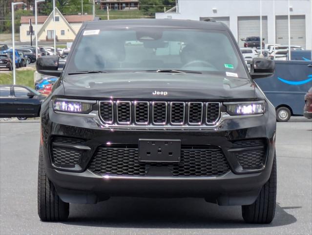 2025 Jeep Grand Cherokee GRAND CHEROKEE LAREDO 4X4