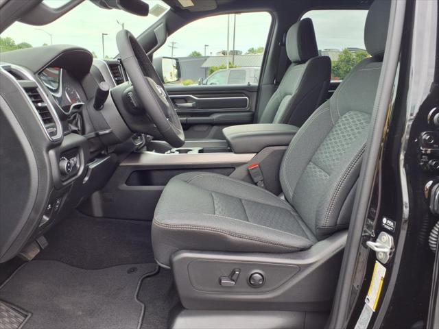 2025 RAM Ram 1500 RAM 1500 BIG HORN CREW CAB 4X4 57 BOX