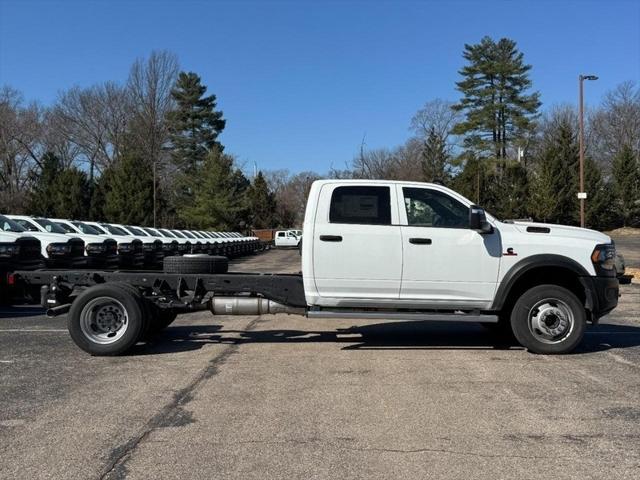 2024 RAM Ram 5500 Chassis Cab RAM 5500 TRADESMAN CHASSIS CREW CAB 4X4 84 CA