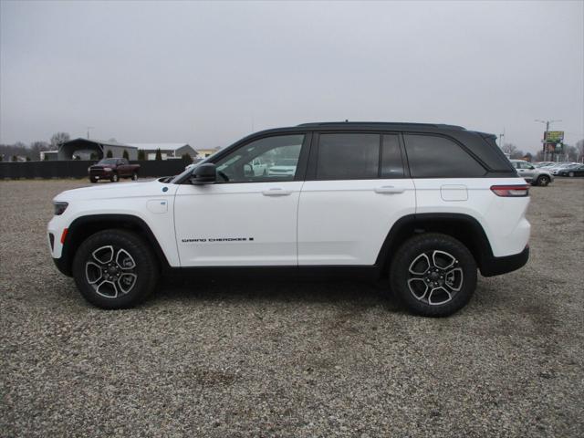 2022 Jeep Grand Cherokee 4xe Trailhawk 4x4 2022 Jeep Grand Cherokee 4xe Trailhawk 4x4