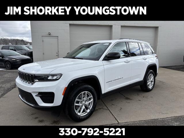 2025 Jeep Grand Cherokee GRAND CHEROKEE LAREDO X 4X4