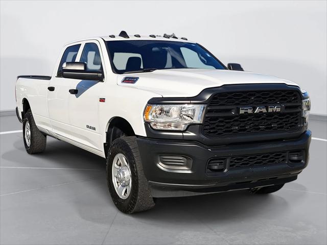 2021 RAM 3500 Tradesman Crew Cab 4x4 8 Box