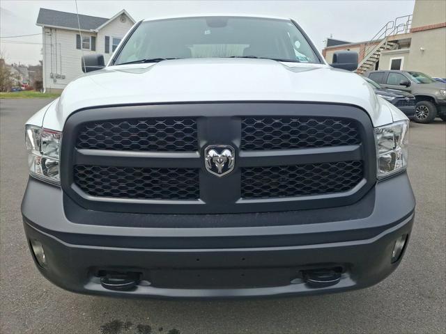 2024 RAM 1500 Classic Tradesman Crew Cab 4x4 57 Box