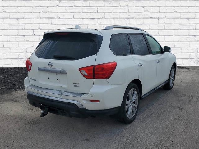 2019 Nissan Pathfinder SL