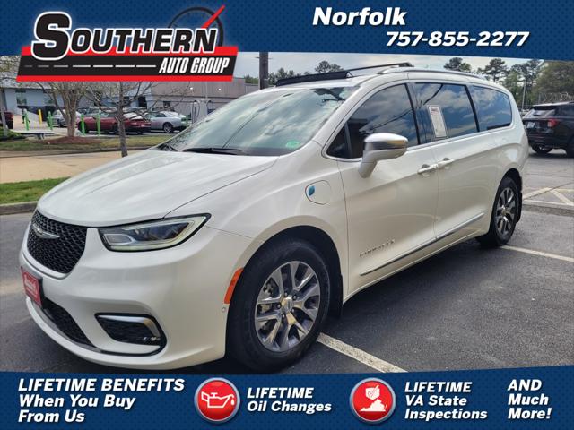 2024 Chrysler Pacifica Hybrid Pinnacle