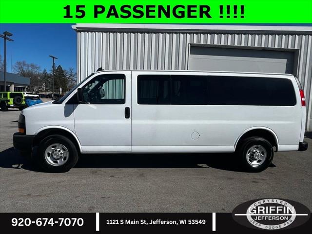 2022 Chevrolet Express Passenger RWD 3500 Extended Wheelbase LS