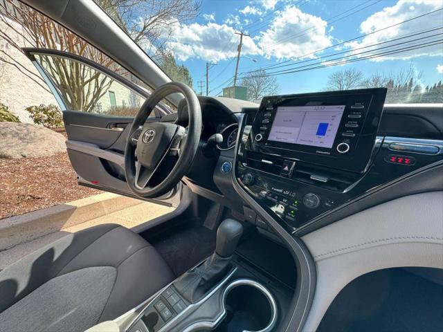 2021 Toyota Camry LE Hybrid