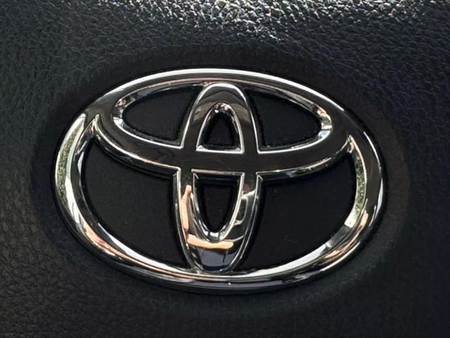 2021 Toyota Camry LE Hybrid