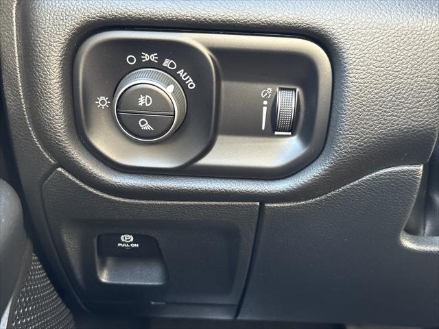 2024 Ram 1500 Big Horn Crew Cab 4x4 64 Box