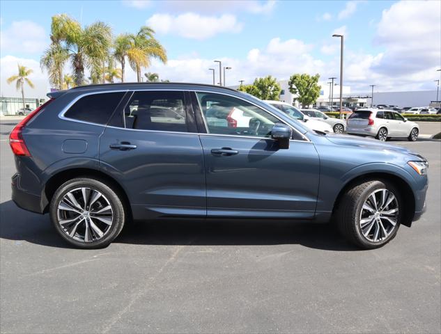 2022 Volvo XC60 B5 Momentum