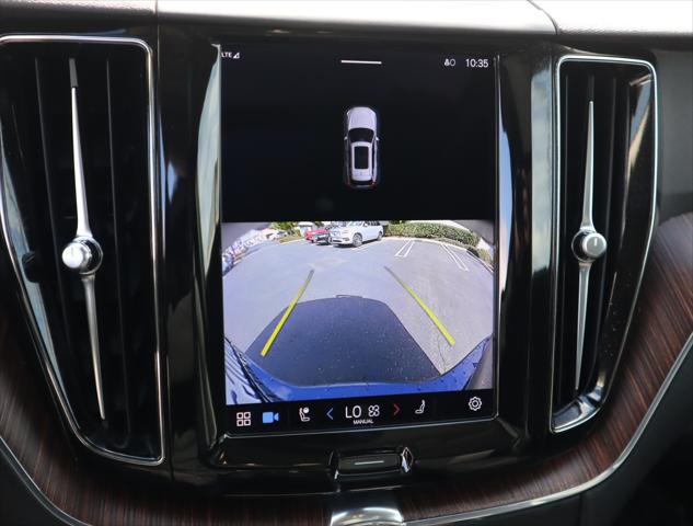 2022 Volvo XC60 B5 Momentum