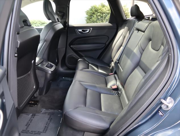 2022 Volvo XC60 B5 Momentum