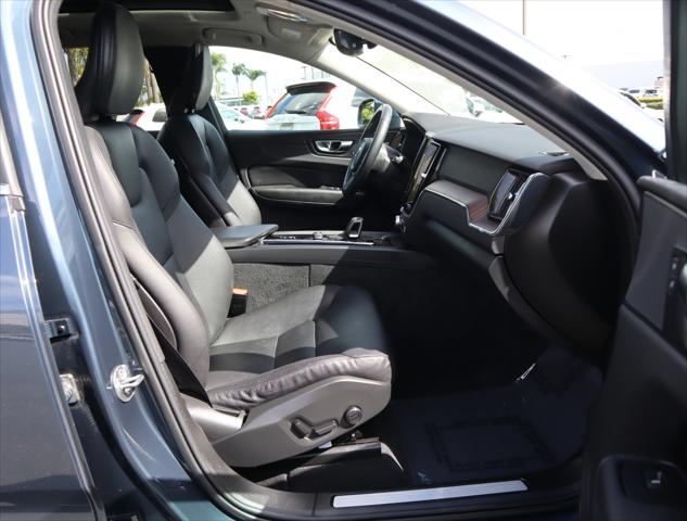 2022 Volvo XC60 B5 Momentum