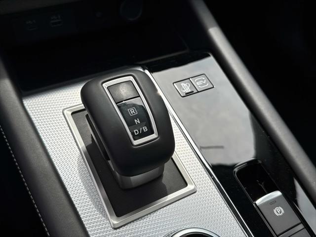2025 Mitsubishi Outlander PHEV SEL S-AWC