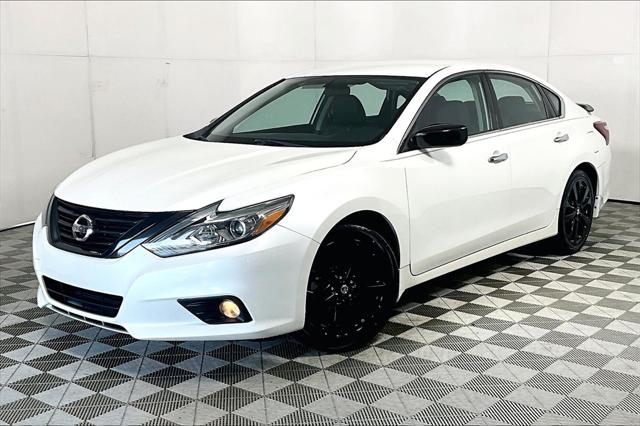Used 2018 Nissan Altima SR with VIN 1N4AL3AP4JC287051 for sale in Olive Branch, MS