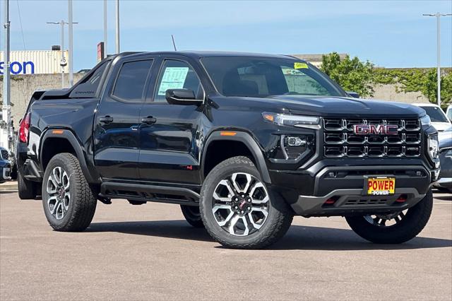 2025 GMC Canyon 4WD AT4