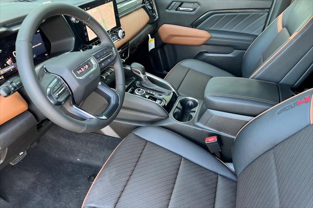 2025 GMC Canyon 4WD AT4