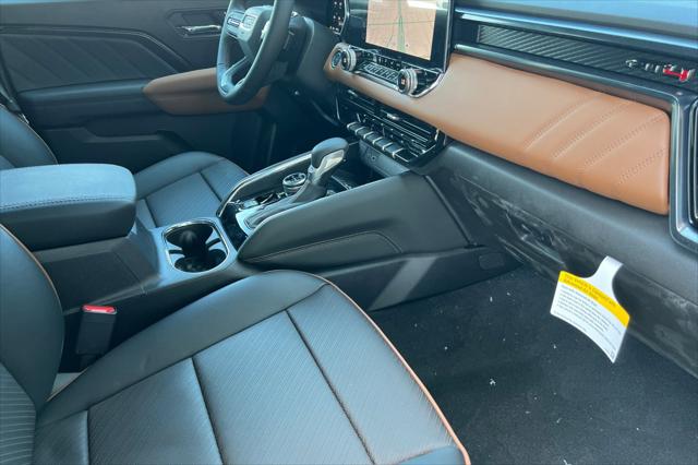 2025 GMC Canyon 4WD AT4