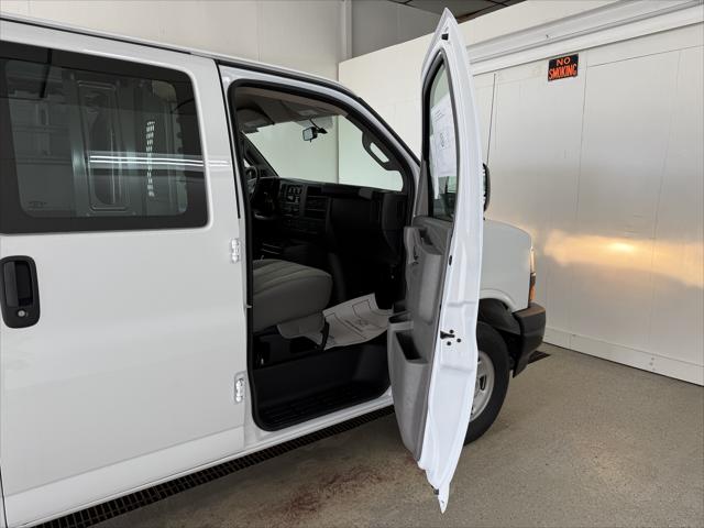 2025 Chevrolet Express Cargo Van RWD 3500 Regular Wheelbase WT