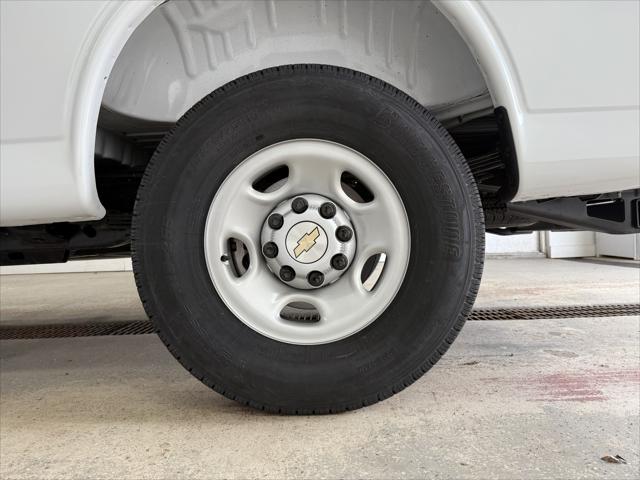2025 Chevrolet Express Cargo Van RWD 3500 Regular Wheelbase WT