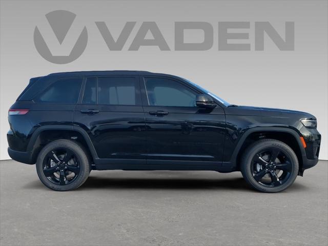 2025 Jeep Grand Cherokee GRAND CHEROKEE ALTITUDE 4X4