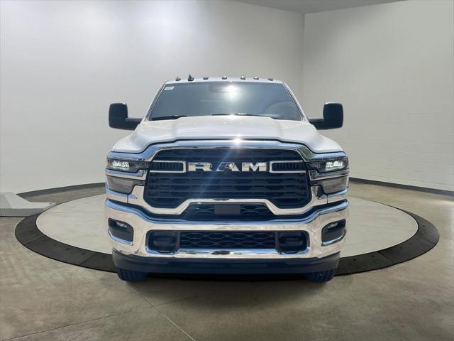 2025 RAM Ram 3500 RAM 3500 TRADESMAN CREW CAB 4X4 8 BOX