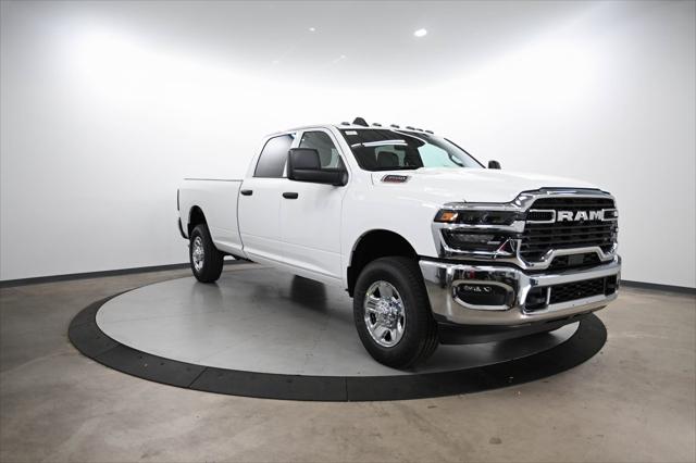 2025 RAM Ram 3500 RAM 3500 TRADESMAN CREW CAB 4X4 8 BOX