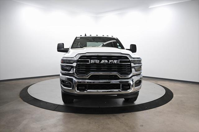 2025 RAM Ram 3500 RAM 3500 TRADESMAN CREW CAB 4X4 8 BOX