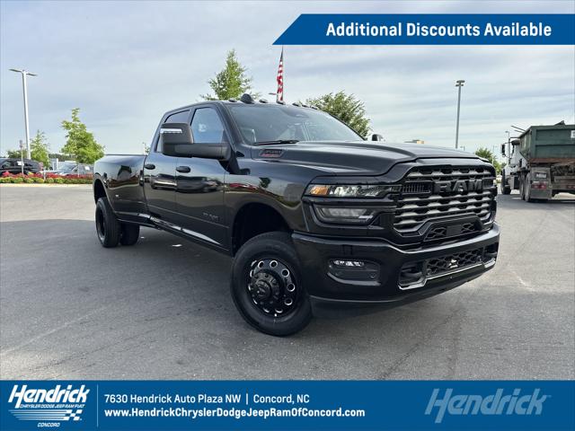 2025 RAM Ram 3500 RAM 3500 BIG HORN CREW CAB 4X4 8 BOX