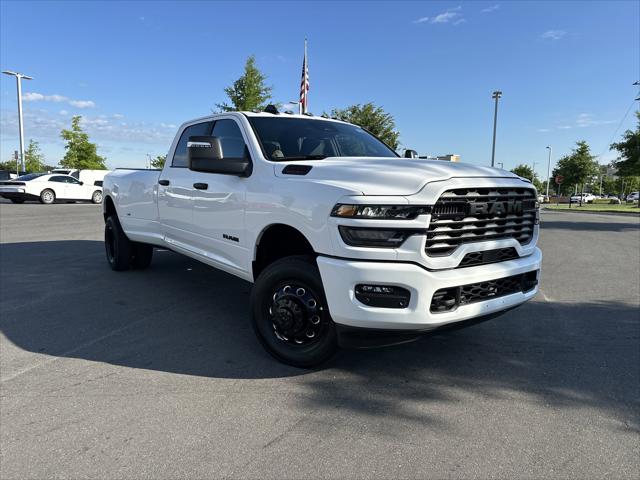 2025 RAM Ram 3500 RAM 3500 BIG HORN CREW CAB 4X4 8 BOX