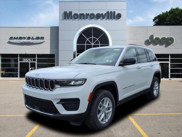 2025 Jeep Grand Cherokee GRAND CHEROKEE LAREDO X 4X4