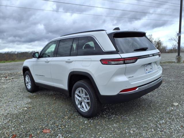 2025 Jeep Grand Cherokee GRAND CHEROKEE LAREDO X 4X4