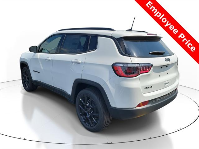 2025 Jeep Compass COMPASS LATITUDE 4X4