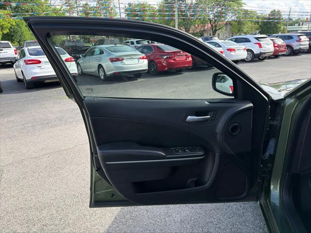 2022 Dodge Charger SXT RWD