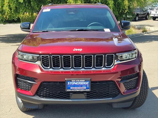 2025 Jeep Grand Cherokee GRAND CHEROKEE LAREDO X 4X4